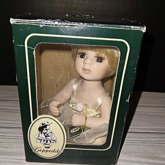 Geppeddo Porcelain Collectible Doll Taci Mini Ballerina Blonde Hair 6"in w Box - Picture 13 of 13